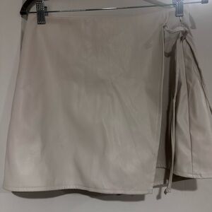Soho Cream Skort